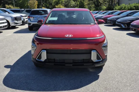 Photos of 2027 Hyundai Kona SE for sale in Florence, SC at ALM Hyundai Florence