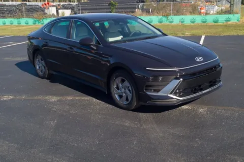 Another view of 2027 Hyundai Sonata SE for sale in Florence, SC at ALM Hyundai Florence