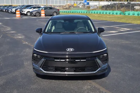 Photos of 2027 Hyundai Sonata SE for sale in Florence, SC at ALM Hyundai Florence