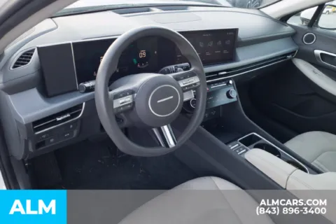 More photos of 2025 Hyundai Sonata SEL at ALM Hyundai Florence, SC