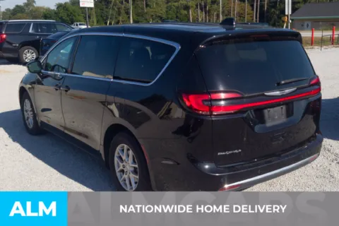 More photos of 2024 Chrysler Pacifica Touring L at ALM Hyundai Florence, SC
