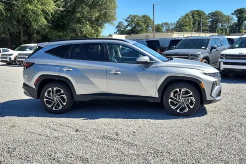 More photos of 2026 Hyundai Tucson SEL at ALM Hyundai Florence, SC