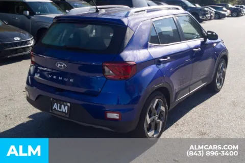 More photos of 2025 Hyundai Venue SEL at ALM Hyundai Florence, SC