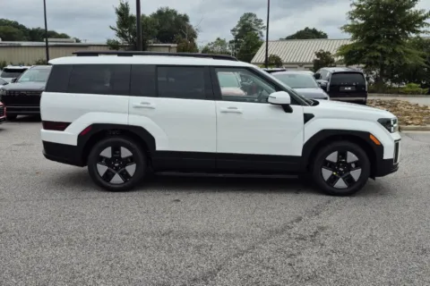 More photos of 2027 Hyundai Santa Fe Hybrid SEL at ALM Hyundai Florence, SC
