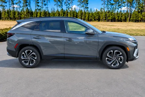 More photos of 2026 Hyundai Tucson Limited at ALM Hyundai Florence, SC