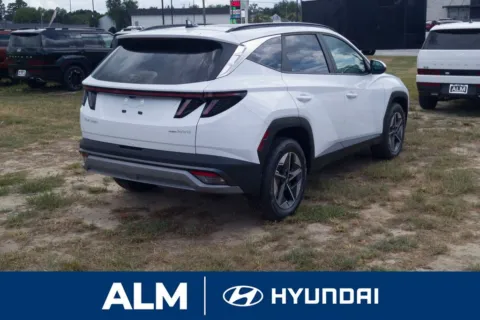 More photos of 2025 Hyundai Tucson Hybrid SEL Convenience at ALM Hyundai Florence, SC