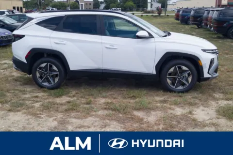 More photos of 2025 Hyundai Tucson Hybrid SEL Convenience at ALM Hyundai Florence, SC