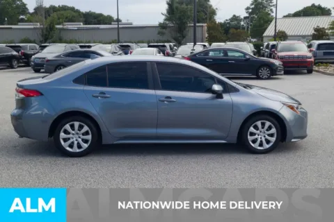 More photos of 2021 Toyota Corolla LE at ALM Hyundai Florence, SC