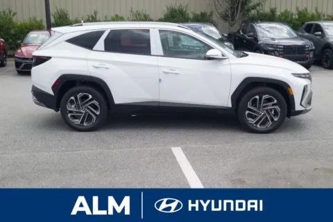 More photos of 2025 Hyundai Tucson Hybrid Limited at ALM Hyundai Florence, SC
