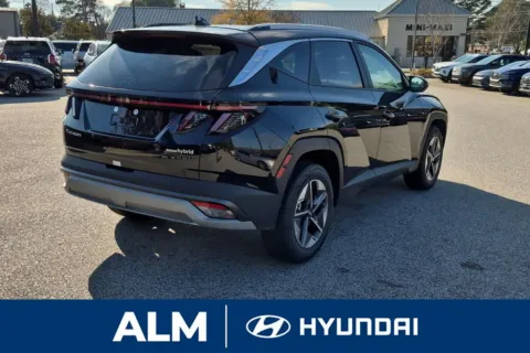 More photos of 2025 Hyundai Tucson Hybrid SEL Convenience at ALM Hyundai Florence, SC