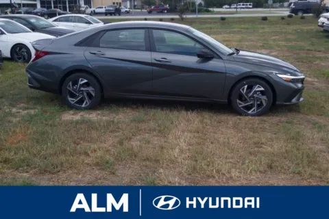 More photos of 2025 Hyundai Elantra SEL Sport at ALM Hyundai Florence, SC