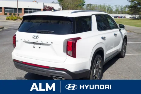 More photos of 2025 Hyundai Palisade SEL Premium at ALM Hyundai Florence, SC