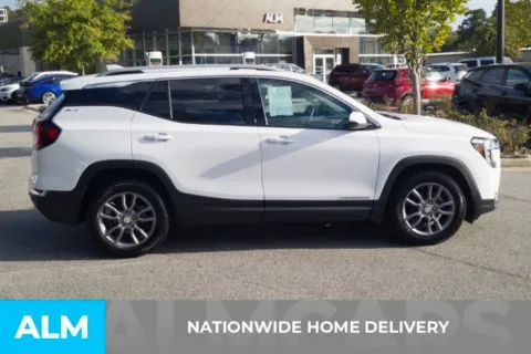 More photos of 2023 GMC Terrain SLT at ALM Hyundai Florence, SC