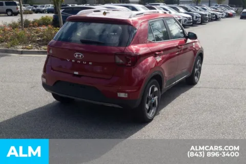 More photos of 2025 Hyundai Venue Limited at ALM Hyundai Florence, SC