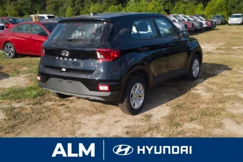 More photos of 2025 Hyundai Venue SE at ALM Hyundai Florence, SC