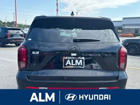 More photos of 2025 Hyundai Palisade Calligraphy Night Edition at ALM Hyundai Florence, SC