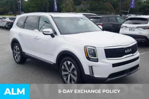 More photos of 2022 Kia Telluride S at ALM Hyundai Florence, SC