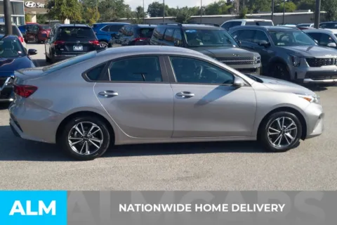 More photos of 2023 Kia Forte LXS at ALM Hyundai Florence, SC