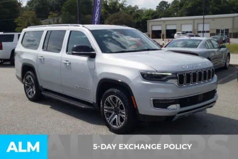More photos of 2023 Jeep Wagoneer L Series II at ALM Hyundai Florence, SC