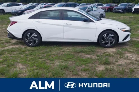 More photos of 2025 Hyundai Elantra SEL Sport at ALM Hyundai Florence, SC