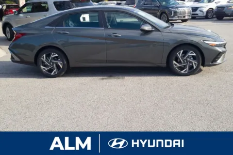 More photos of 2025 Hyundai Elantra Limited at ALM Hyundai Florence, SC