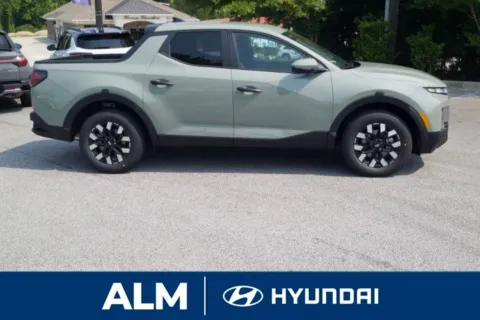 More photos of 2026 Hyundai Santa Cruz SE at ALM Hyundai Florence, SC