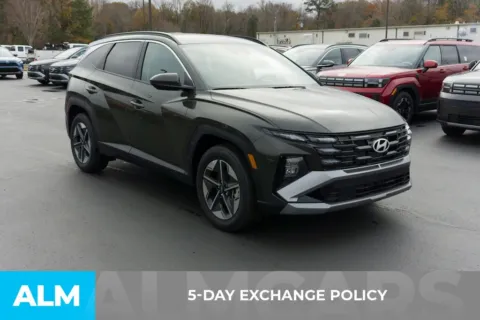 More photos of 2025 Hyundai Tucson SEL at ALM Hyundai Florence, SC