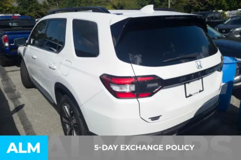 More photos of 2025 Honda Pilot Touring at ALM Hyundai Florence, SC