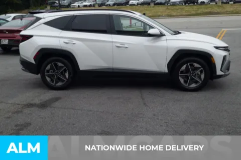 More photos of 2025 Hyundai Tucson SEL at ALM Hyundai Florence, SC