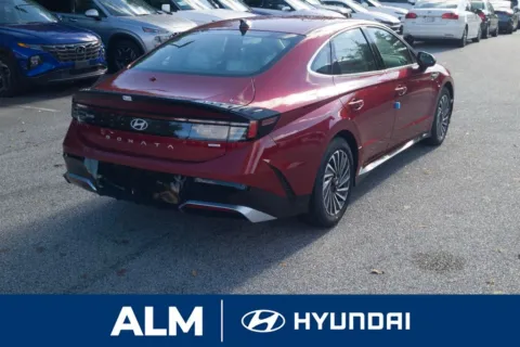 More photos of 2025 Hyundai Sonata Hybrid SEL at ALM Hyundai Florence, SC