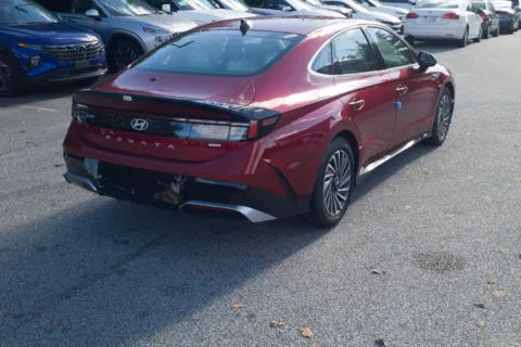 More photos of 2025 Hyundai Sonata Hybrid SEL at ALM Hyundai Florence, SC