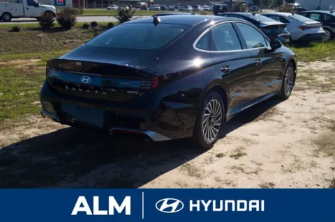 More photos of 2025 Hyundai Sonata Hybrid SEL at ALM Hyundai Florence, SC