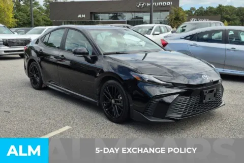 More photos of 2025 Toyota Camry SE at ALM Hyundai Florence, SC