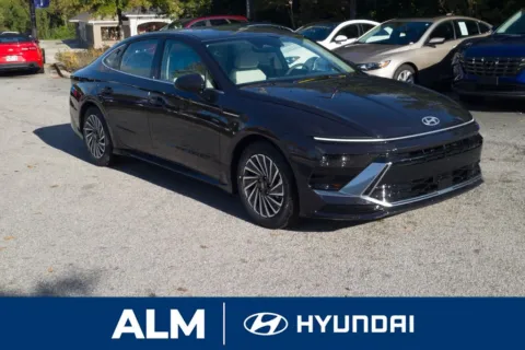 More photos of 2025 Hyundai Sonata Hybrid SEL at ALM Hyundai Florence, SC