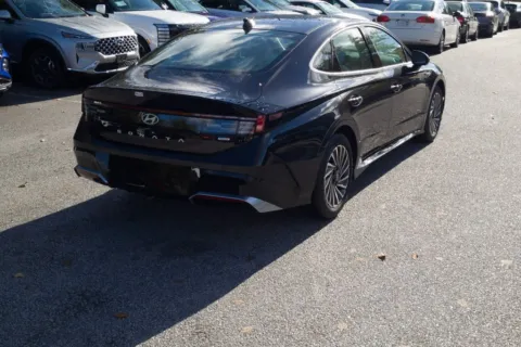 More photos of 2025 Hyundai Sonata Hybrid SEL at ALM Hyundai Florence, SC