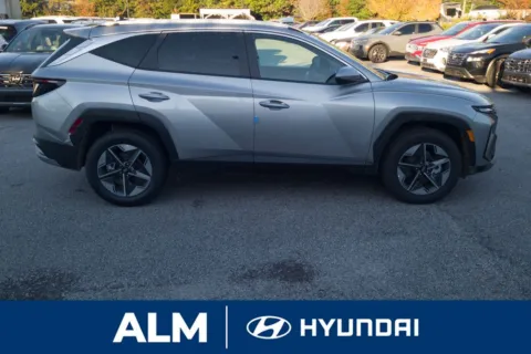 More photos of 2025 Hyundai Tucson Hybrid SEL Convenience at ALM Hyundai Florence, SC