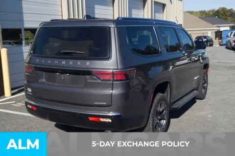More photos of 2023 Jeep Wagoneer Series III at ALM Hyundai Florence, SC