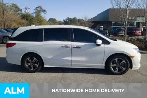 More photos of 2019 Honda Odyssey Touring at ALM Hyundai Florence, SC