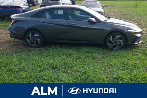 More photos of 2025 Hyundai Elantra SEL Sport at ALM Hyundai Florence, SC