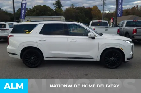 More photos of 2025 Hyundai Palisade Calligraphy Night Edition at ALM Hyundai Florence, SC