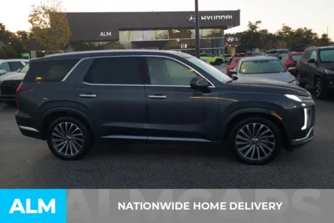More photos of 2024 Hyundai Palisade Calligraphy at ALM Hyundai Florence, SC