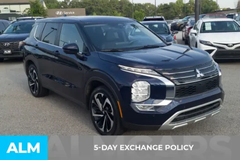 More photos of 2024 Mitsubishi Outlander SE at ALM Hyundai Florence, SC