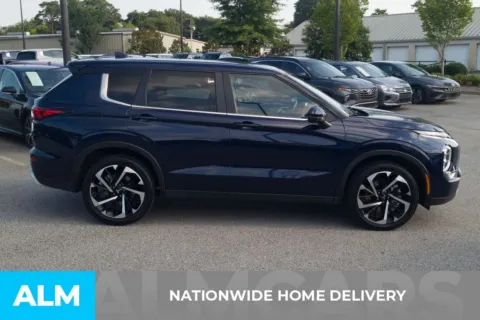 More photos of 2024 Mitsubishi Outlander SE at ALM Hyundai Florence, SC