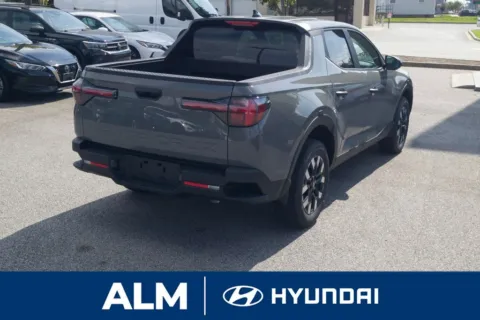More photos of 2026 Hyundai Santa Cruz SE at ALM Hyundai Florence, SC
