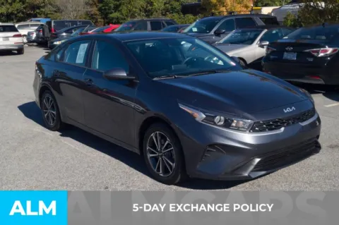 More photos of 2023 Kia Forte LXS at ALM Hyundai Florence, SC