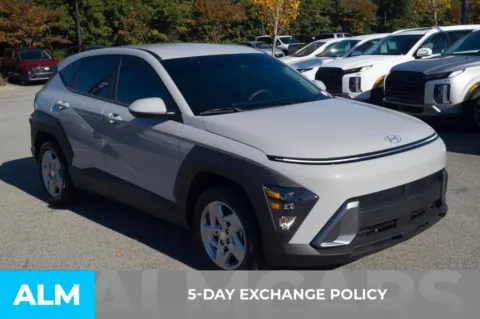 More photos of 2025 Hyundai Kona SE at ALM Hyundai Florence, SC