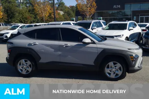 More photos of 2025 Hyundai Kona SE at ALM Hyundai Florence, SC