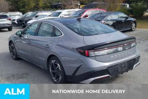 More photos of 2024 Hyundai Sonata SEL at ALM Hyundai Florence, SC