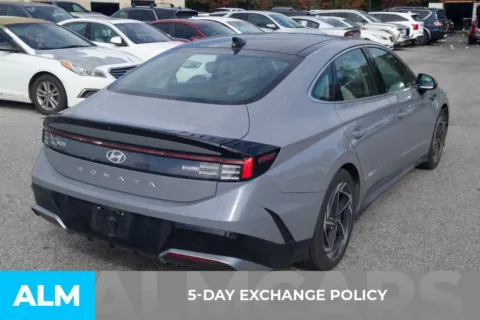 More photos of 2024 Hyundai Sonata SEL at ALM Hyundai Florence, SC