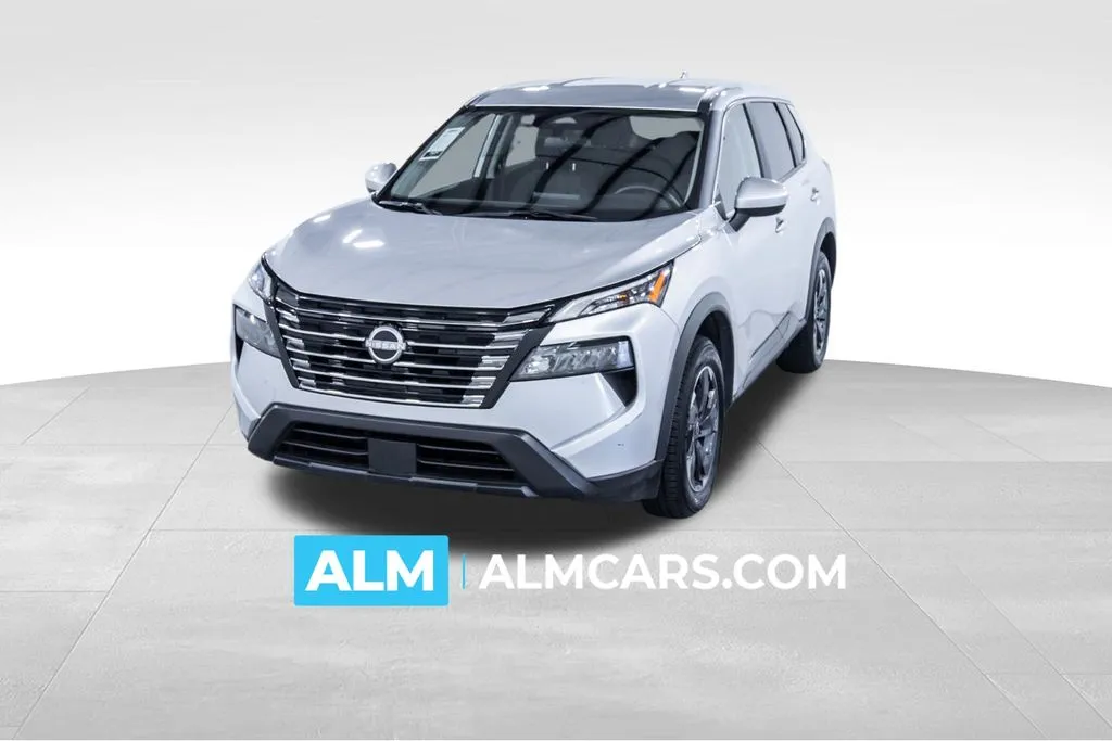 2024 Nissan Rogue SV's photo